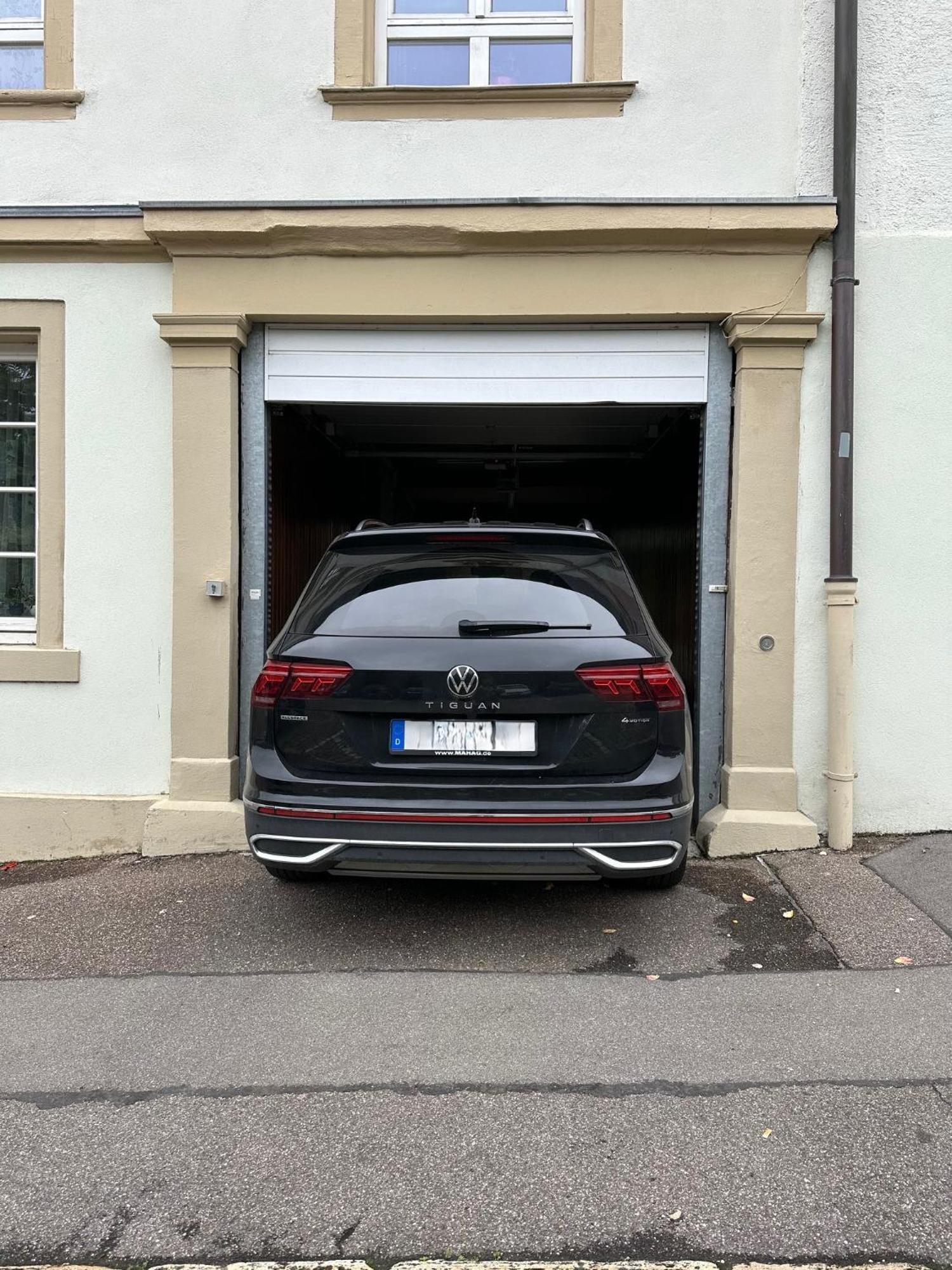 Bella Casa - Business&Family - 2 Zimmer Direkt Neben Schloss, Parkplatz, Smarttv, Netflix, Waschmaschine, 24H Checkin, 71Qm, Kingsizebett, Hotelbettwaesche ลุดวิกสบูร์ก ภายนอก รูปภาพ